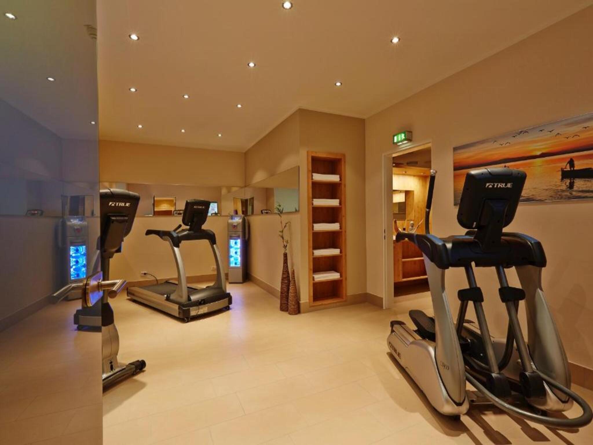 Hotel fitness room