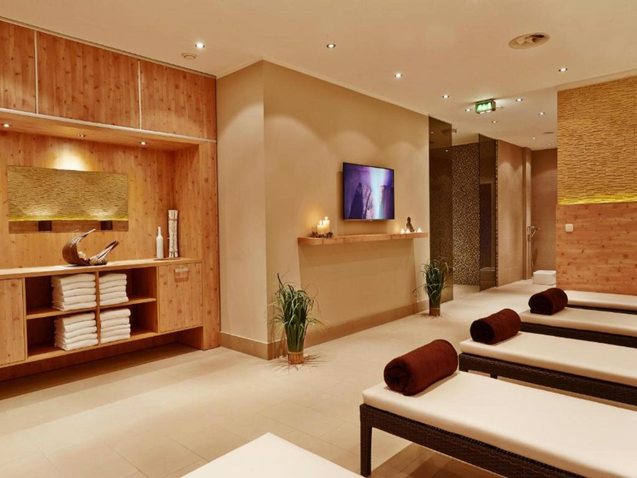 Sauna and fitness area